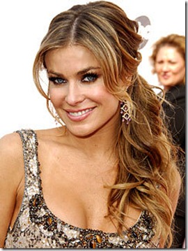 Carmen Electra brings cleavage out of retirement after dishing on