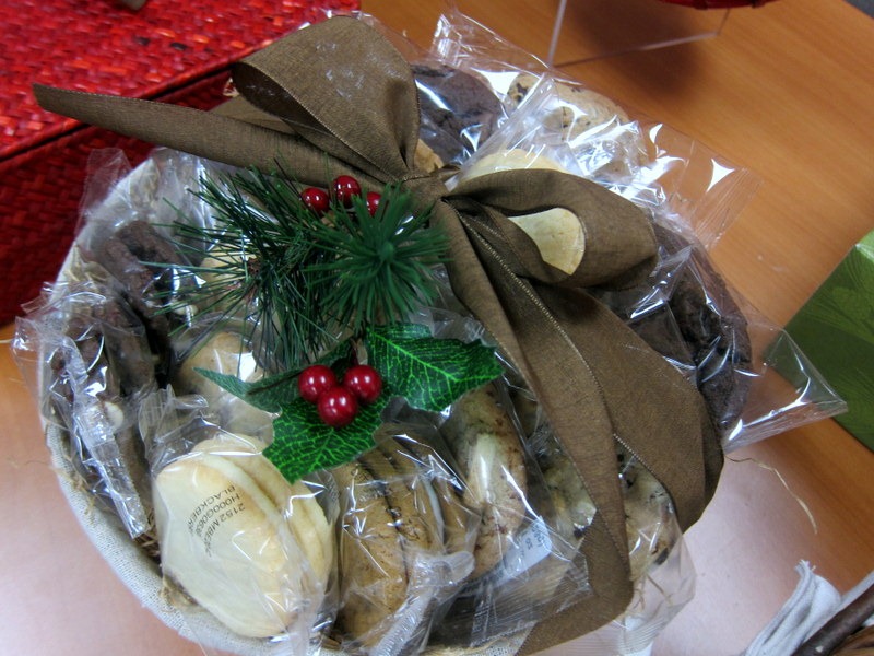 https://www.pbfingers.com/wp-content/uploads/2012/10/harry-and-david-gift-baskets-030.jpg