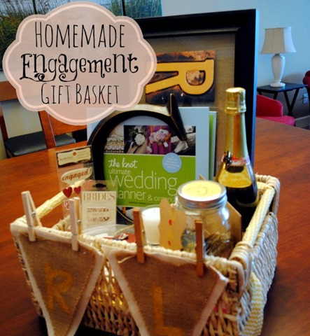 Picnic Basket Wedding Gift Idea, Free Tags and 4 More Wedding Ideas!