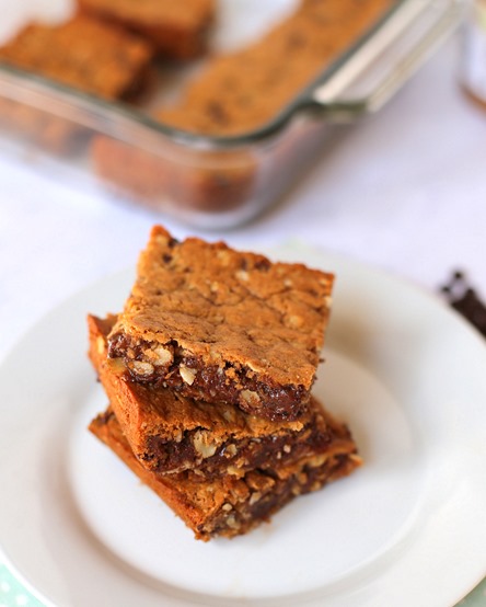 Must Make Chocolate Chip Almond Butter Bars