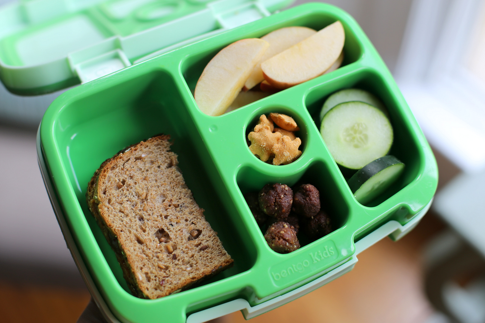 Healthy Toddler Bento Box Lunch Ideas for Preschoolers #healthy #easy  #preschool #preschool #lunchbox #todd…