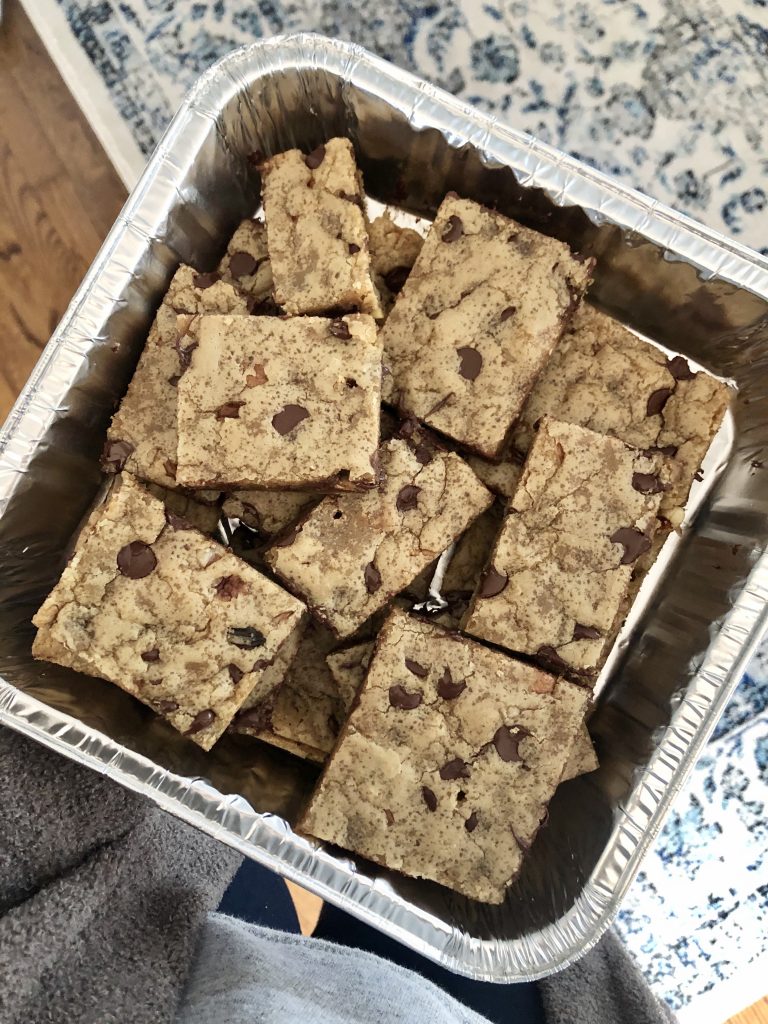 chocolate chip cookie bars