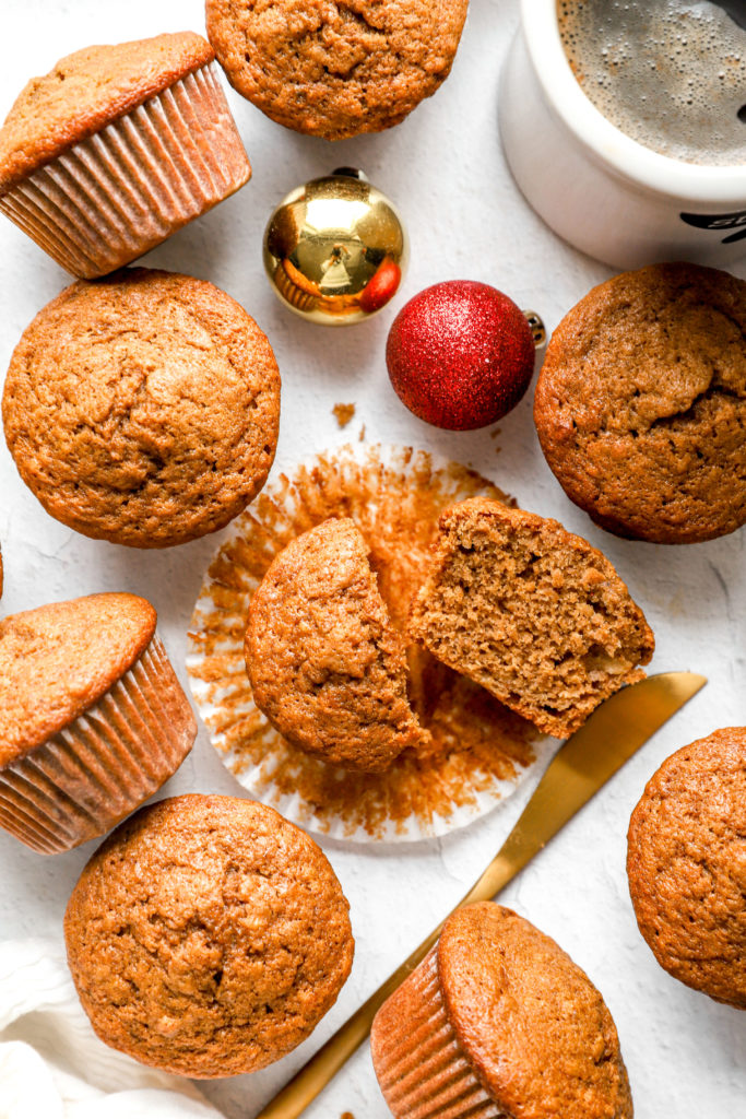 banana gingerbread muffins